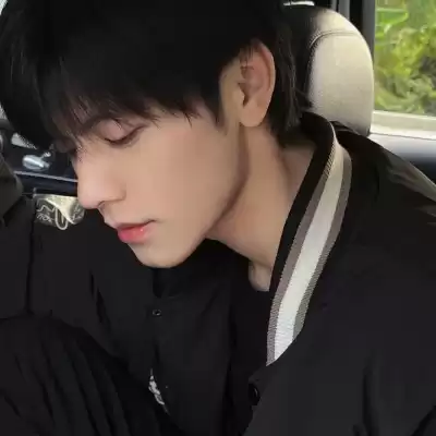 訾幻灵